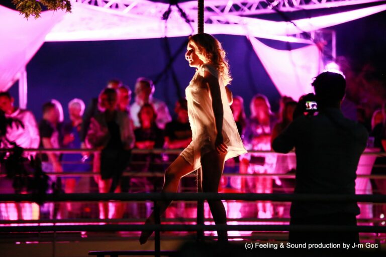 pole dance9 scaled 1 768x512